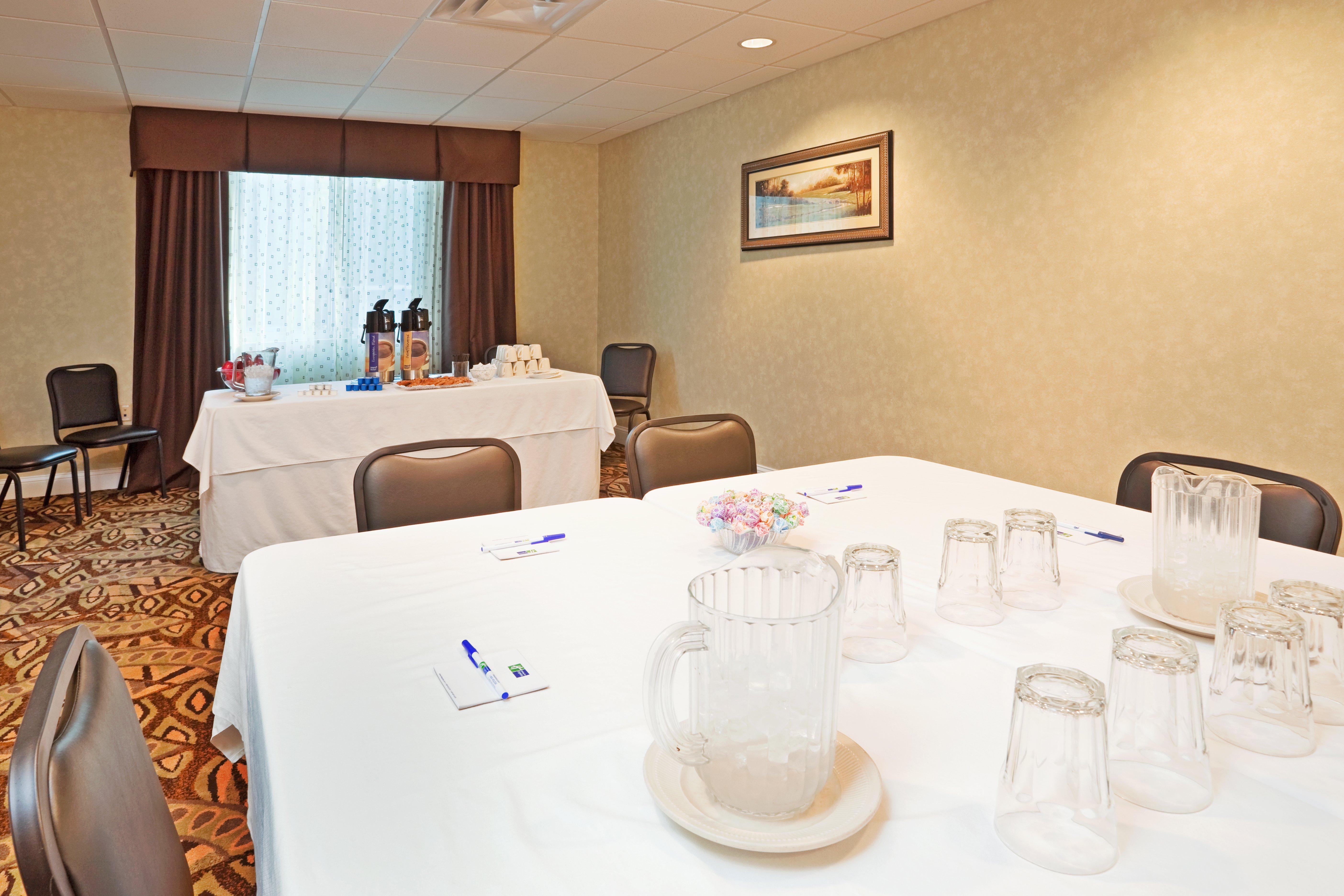 Holiday Inn Express & Suites Southern Pines-Pinehurst Area By Ihg Екстер'єр фото