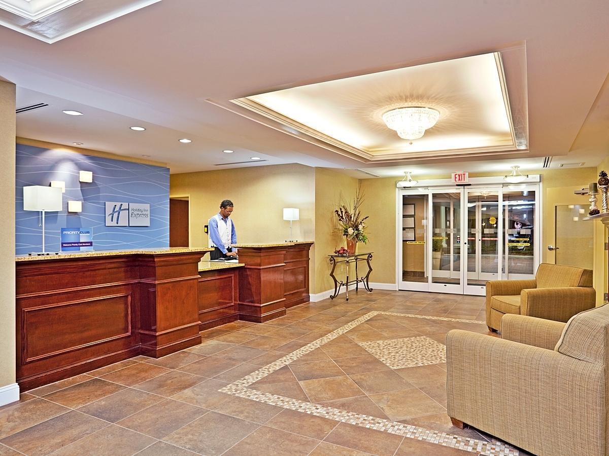 Holiday Inn Express & Suites Southern Pines-Pinehurst Area By Ihg Екстер'єр фото