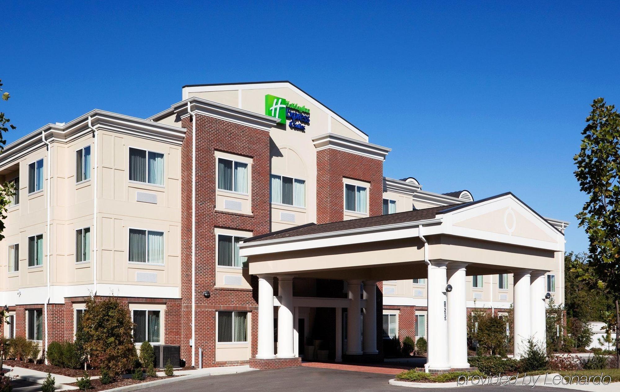 Holiday Inn Express & Suites Southern Pines-Pinehurst Area By Ihg Екстер'єр фото