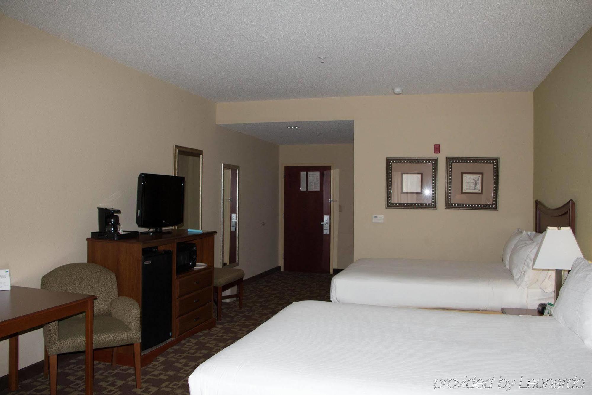 Holiday Inn Express & Suites Southern Pines-Pinehurst Area By Ihg Екстер'єр фото