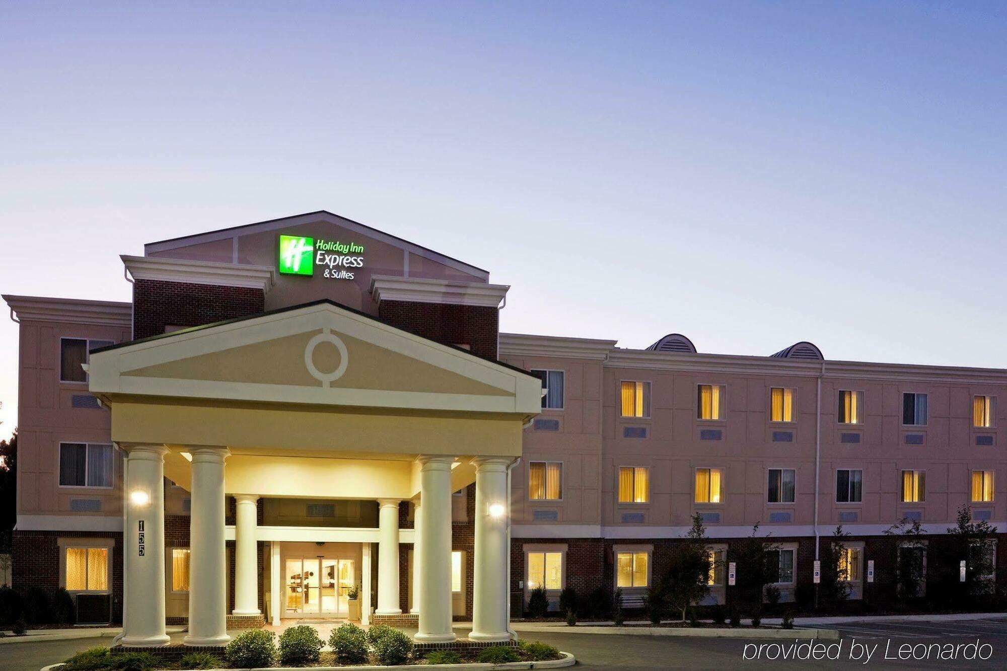 Holiday Inn Express & Suites Southern Pines-Pinehurst Area By Ihg Екстер'єр фото